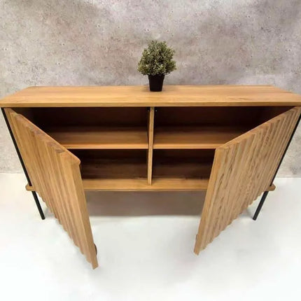 Oak chest of drawers in the loft style Metheringham