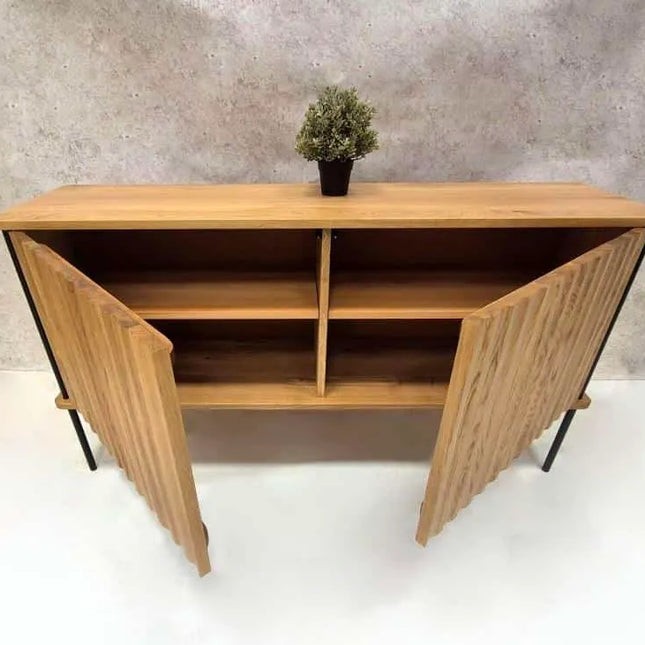 Oak chest of drawers in the loft style Metheringham