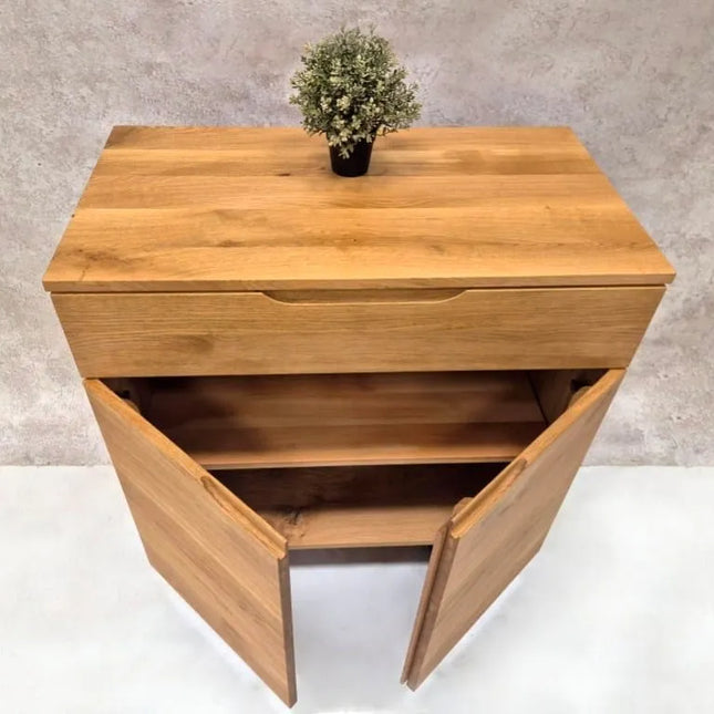 Oak chest of drawers in the loft style Revesby