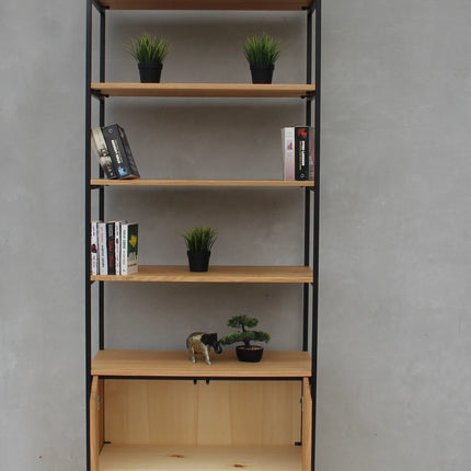 Oak Bookcase with oak wood elements ART